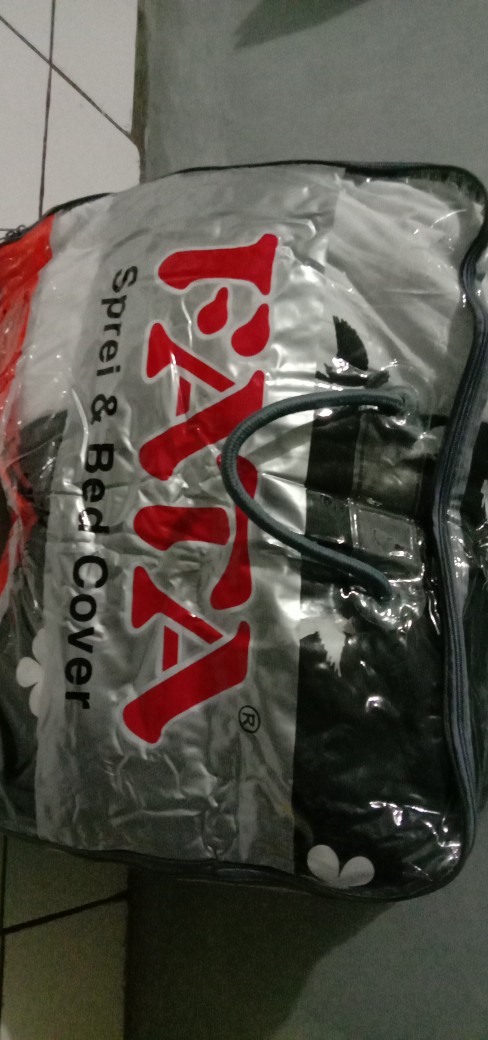 Signature Bed Cover Fata Signature Ukuran Queen.160 X200 Dan Ukuran King.180x200