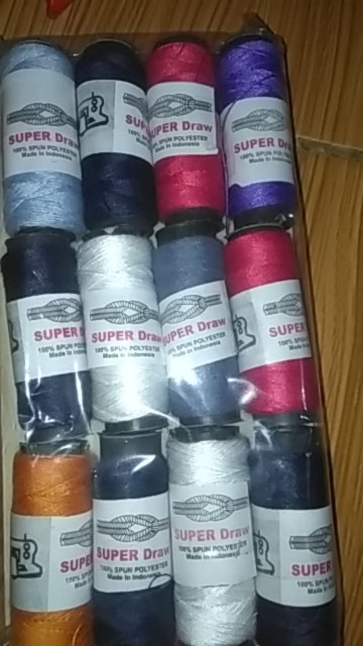 Benang Jahit Besar Warna Warni Isi 12 Pcs