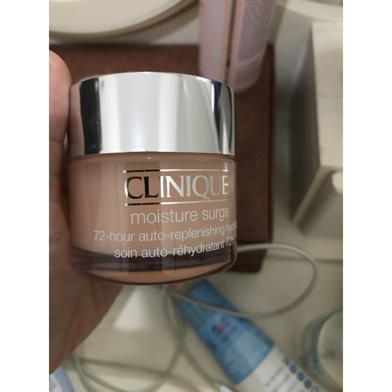 clinique moisture surge