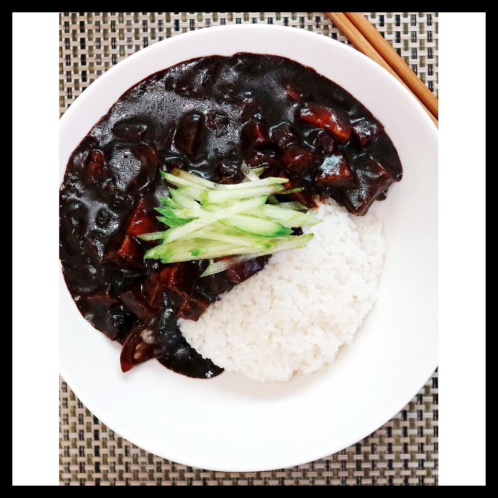 

PRODUK TERBAIK CHUNJANG JJAJANG HALAL PASTA KEDELAI HITAM 300G SAUS JJAJANGMYEON