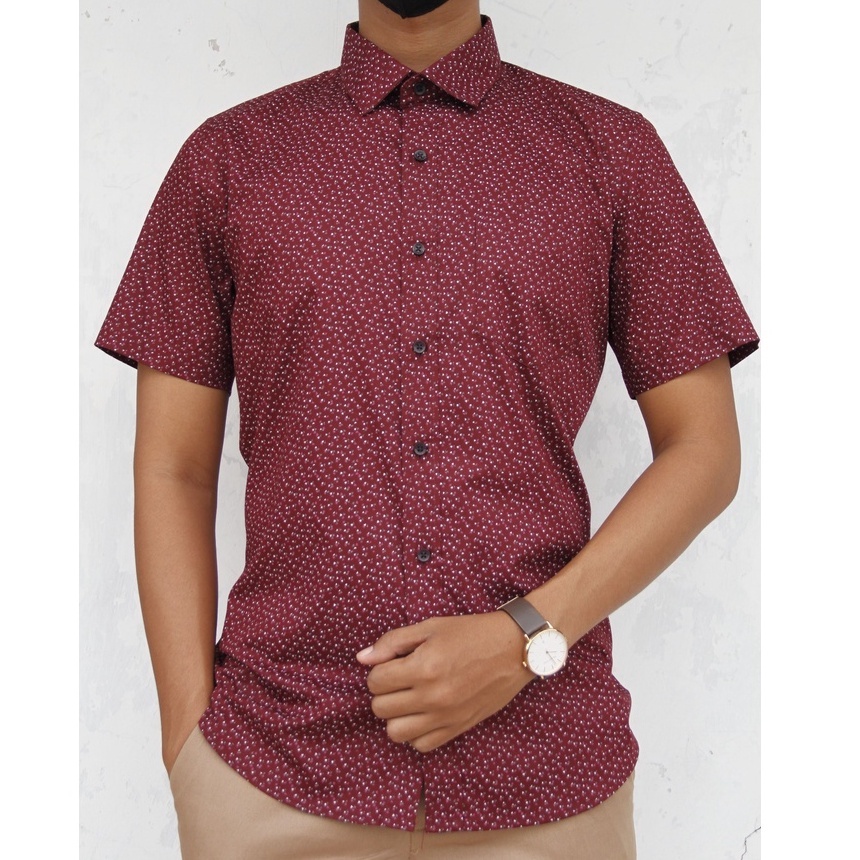 Kemeja Formal Slimfit Maginot Lengan Pendek Pria Maroon Motif Bunga 07 Good Quality 100% Original