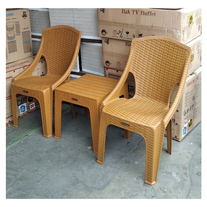 SATU SET KURSI SANTAI KURSI TERAS PLASTIK NAPOLLY