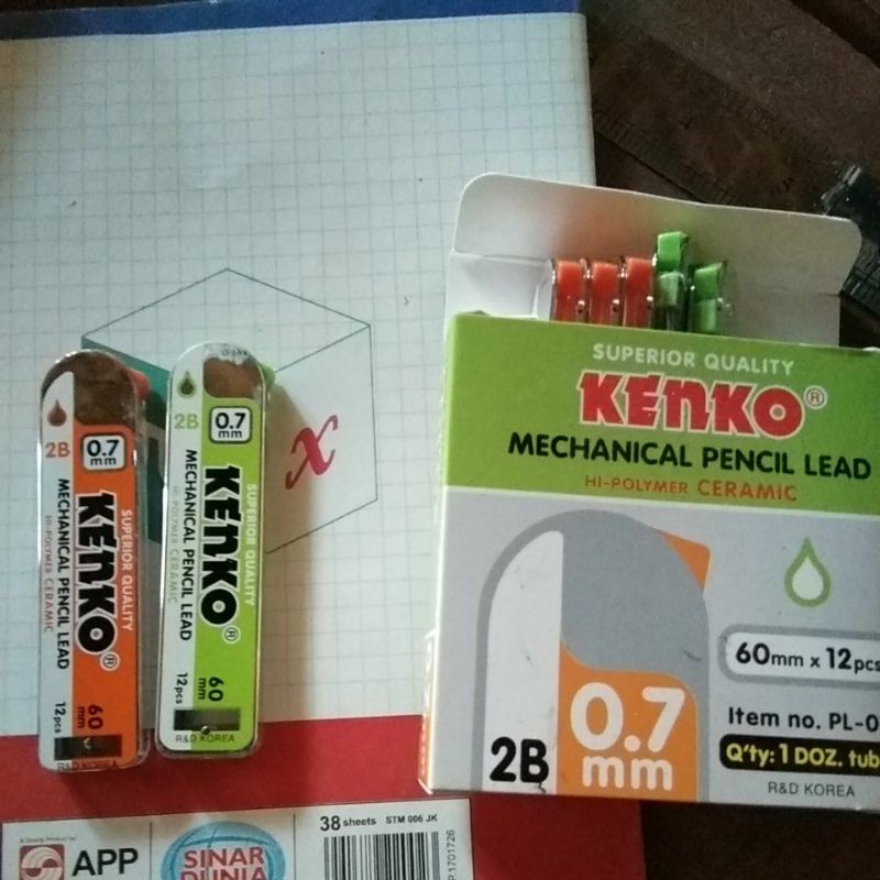 

Kenko mechanical pencil lead refill pensil mekanik 0.7 mm PL-07 .