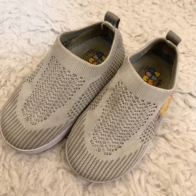 Sepatu anak Tsum Tsum Disney Preloved