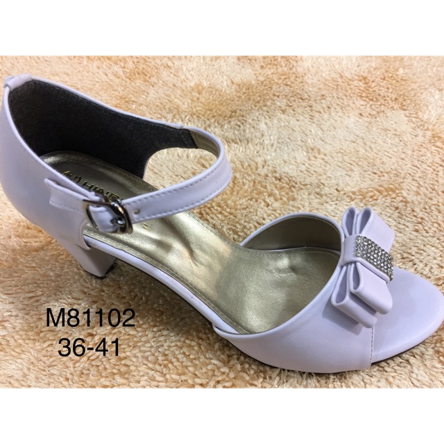 Sandal sepatu Hindito M81102