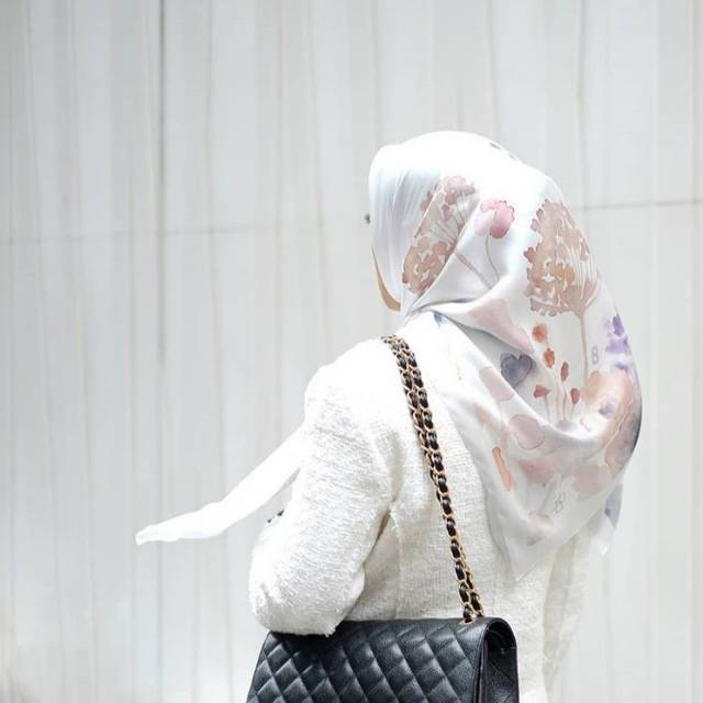 Buttonscarves Asoka Series Pearl - Reject Sale