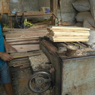 Kayu jati belanda  sudah rata tanpa lubang paku  9x41x1 5cm 