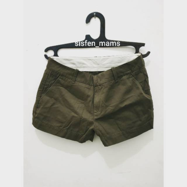 PRELOVED Celana Pendek Khaki
