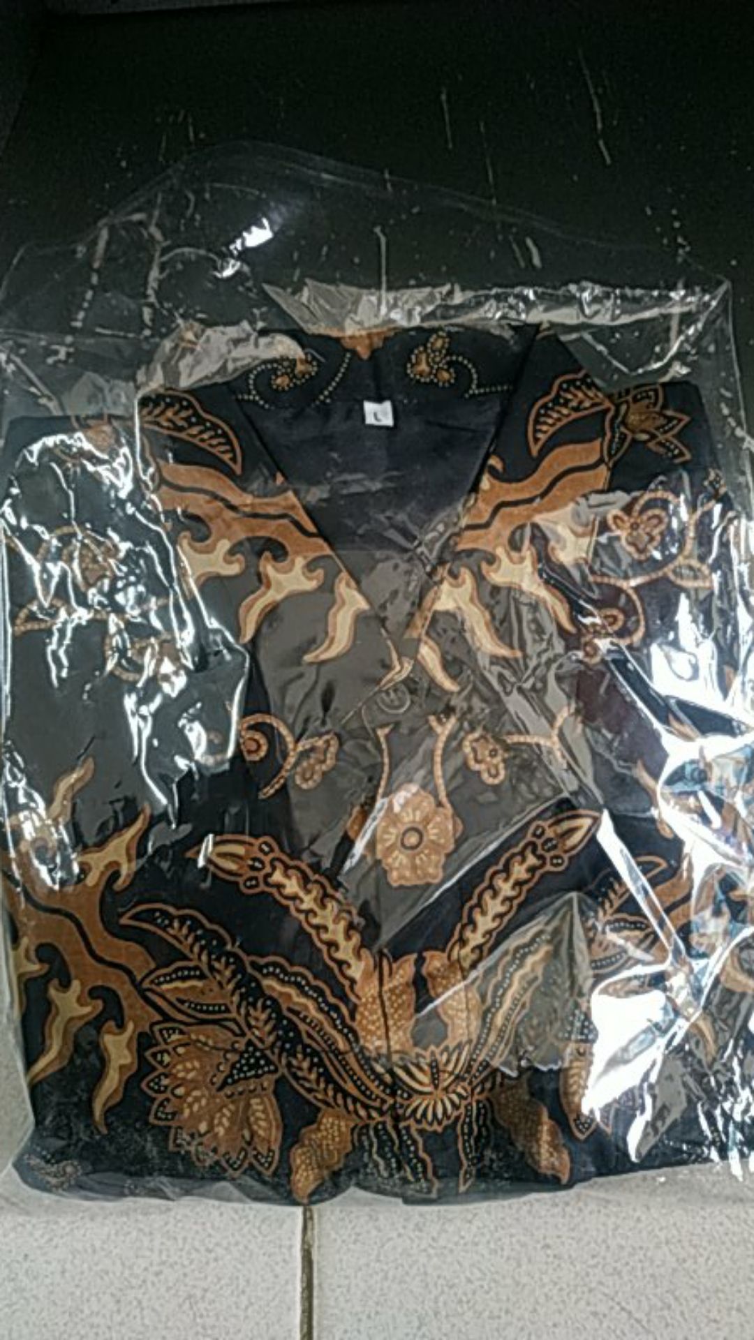 Gareng Warna Dasar Hitam Batik Pria Lengan Panjang Full Furing Batik Katun Solo