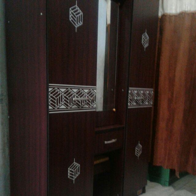 Lemari Pakaian 2 Pintu + Meja Rias Lpc 8355 Wq