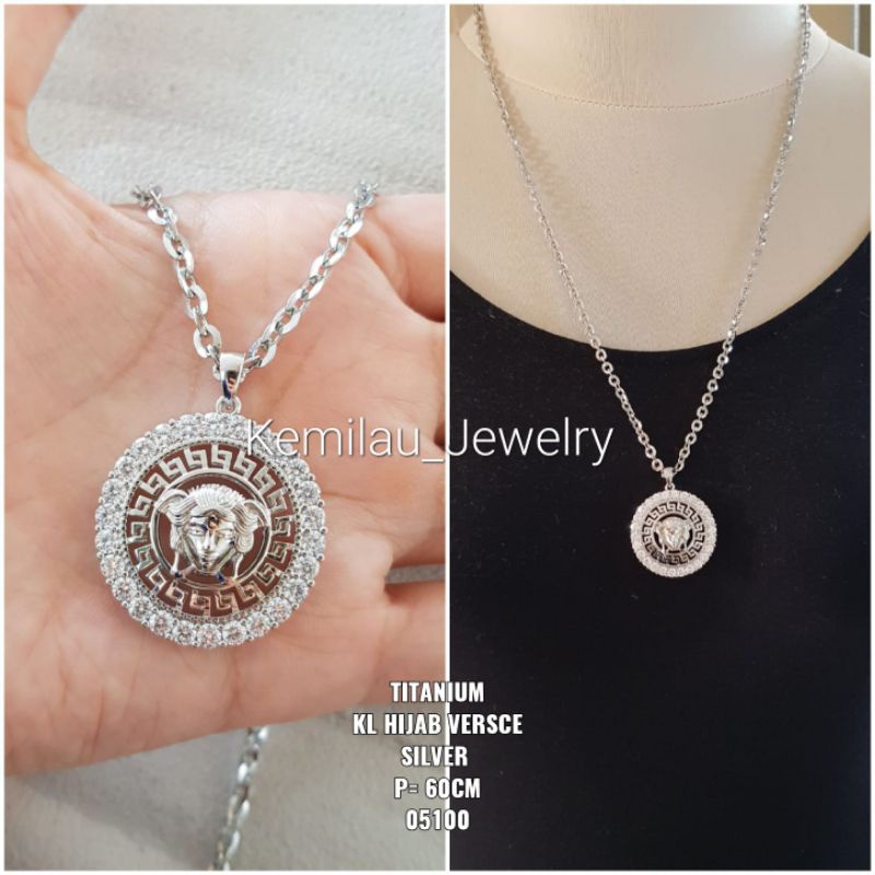 Kalung Titanium panjang versce gold