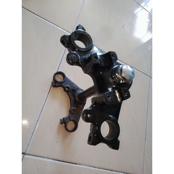 Segitiga T Atas Bawah Honda Gl100 GL 100 Original