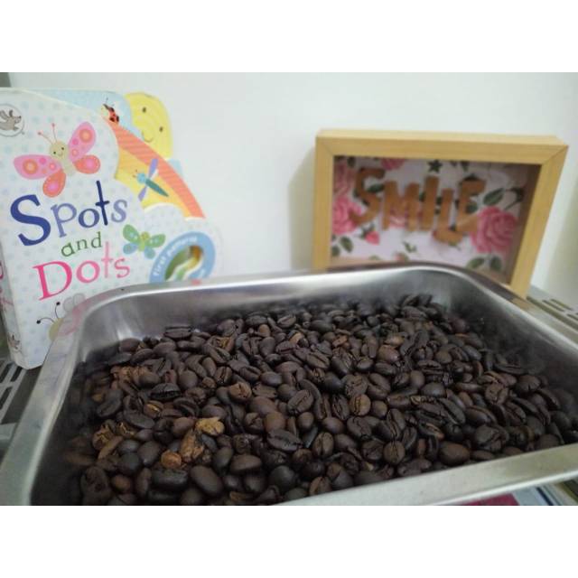 

Biji Kopi Robusta Bengkulu Petik Merah Roasted