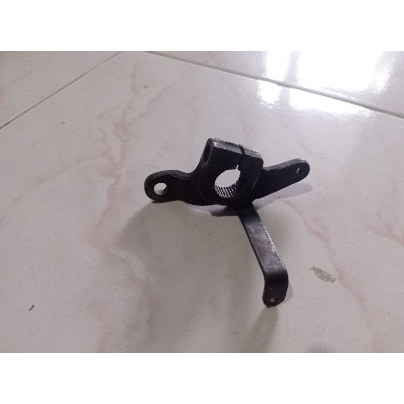 tuas pengungkit rem belakang tiger revo