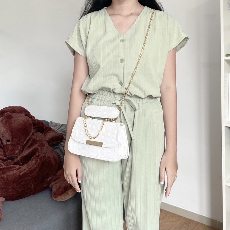 Claire Shoulder Bag