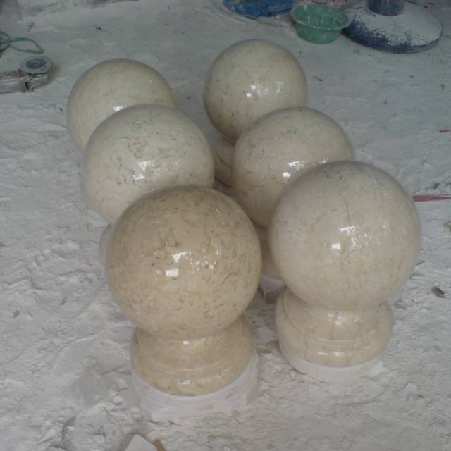 Bola pilar tangga marmer Tulungagung