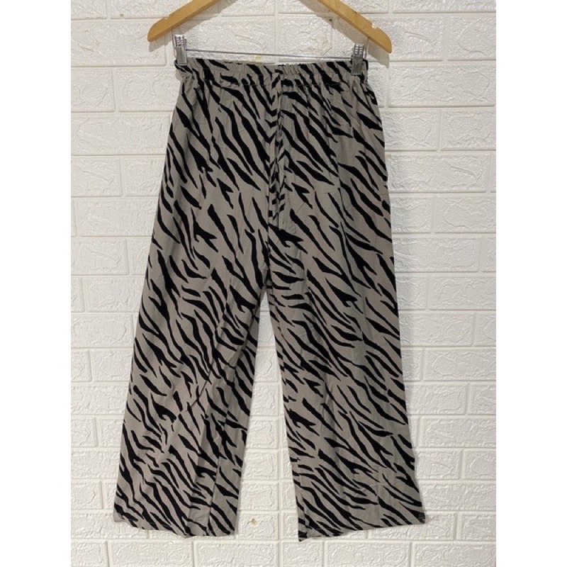 CELANA KULOT RAYON MOTIF ZEBRA COKELAT ABU