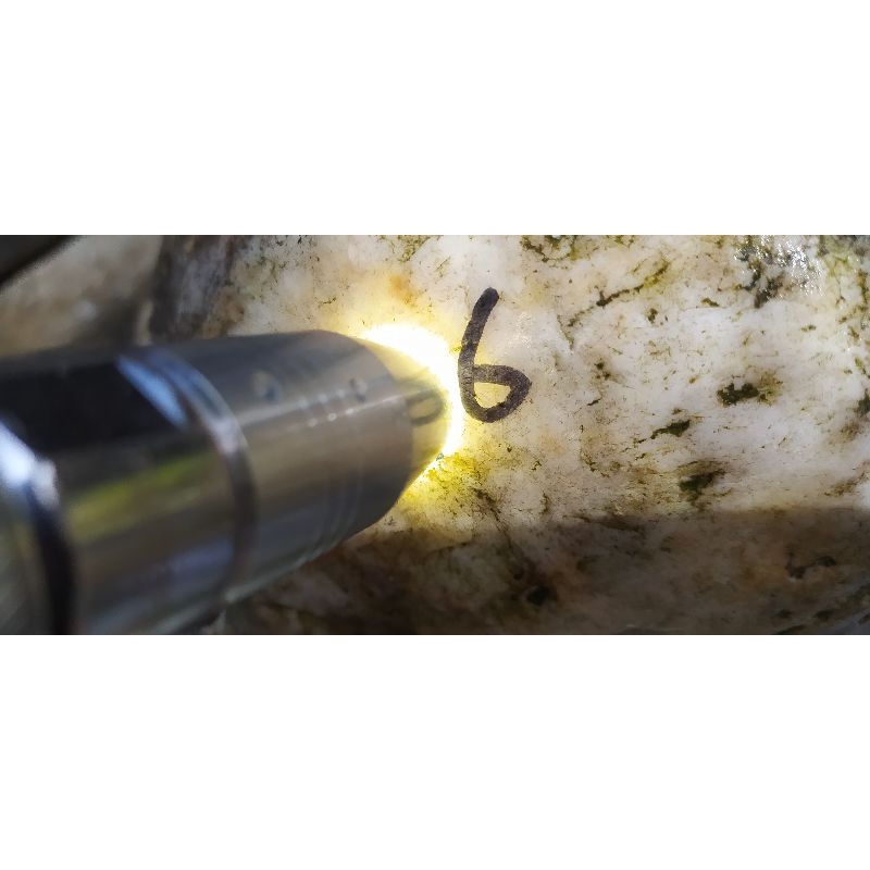 Natural Bongkahan Batu Ice Jadeite Jade Aceh 49,6 Kg