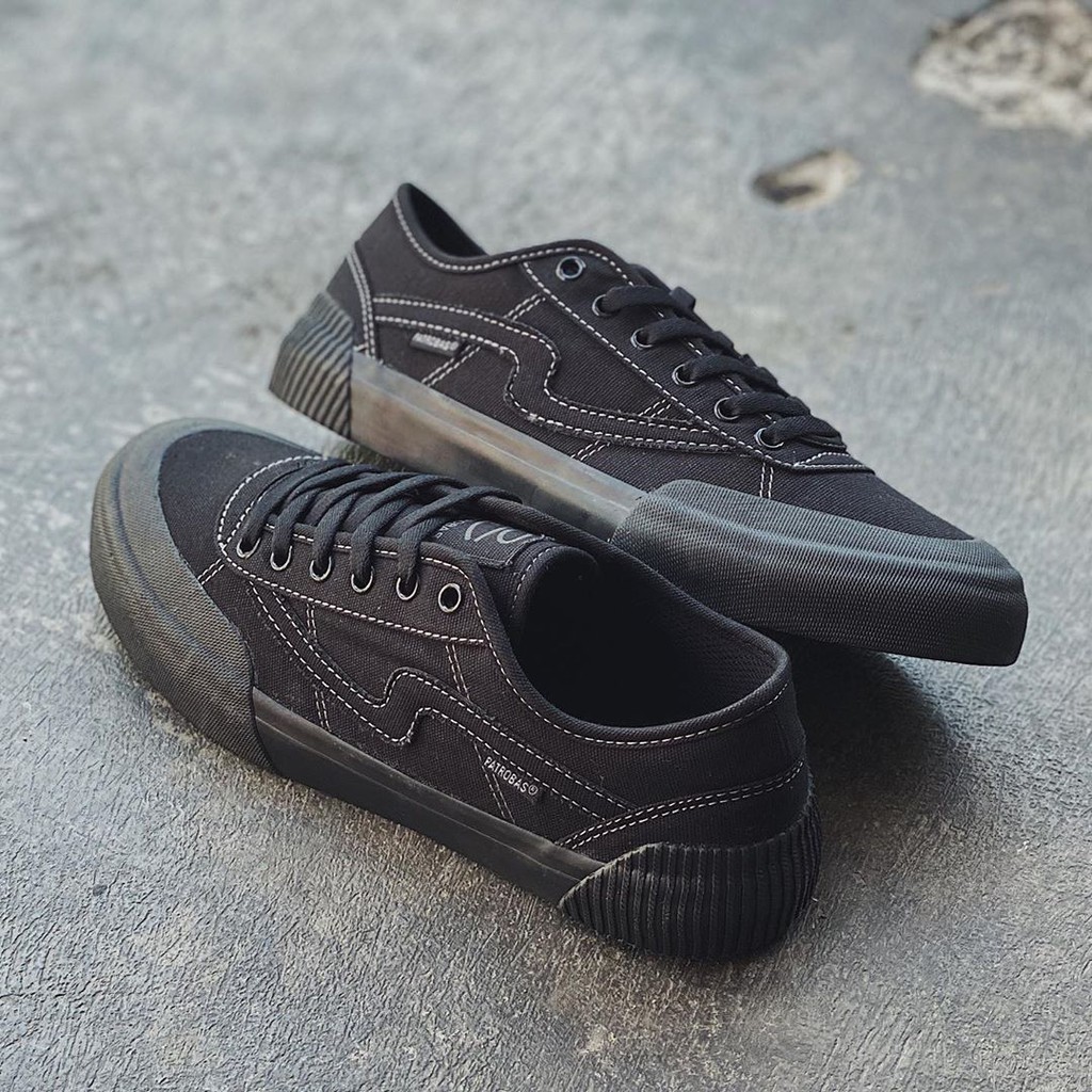 PATROBAS EQUIP ALL BLACK LOW