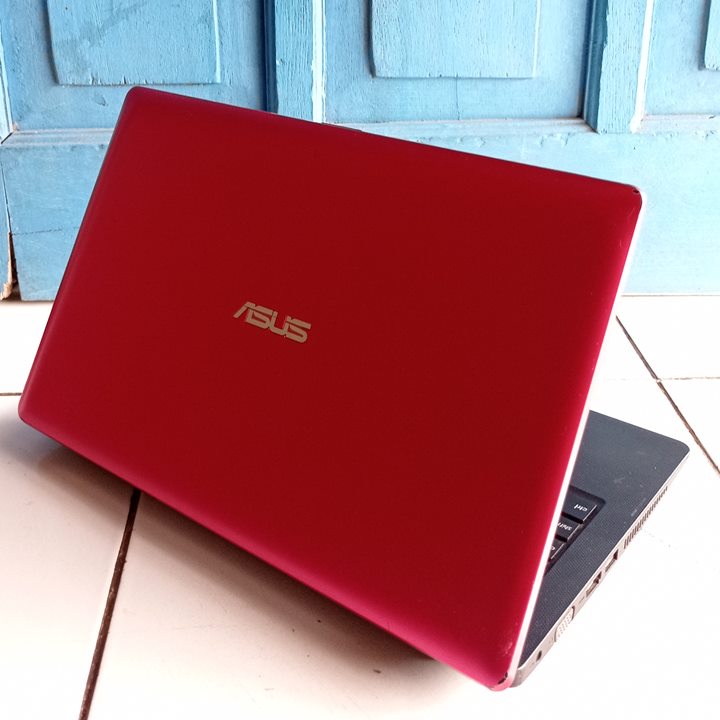 ASUS X200M Hot Pink RAM 2GB SSD 128GB 12 inch Netbook  Second Slim