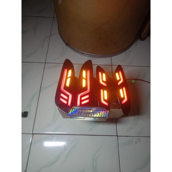 sein custom ala ala vespa  metic sprint/primavera  senja merah sein kuning