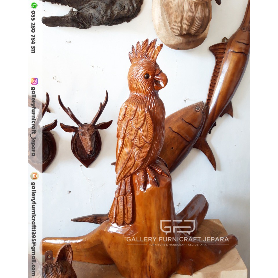 Patung Burung Kaka Tua