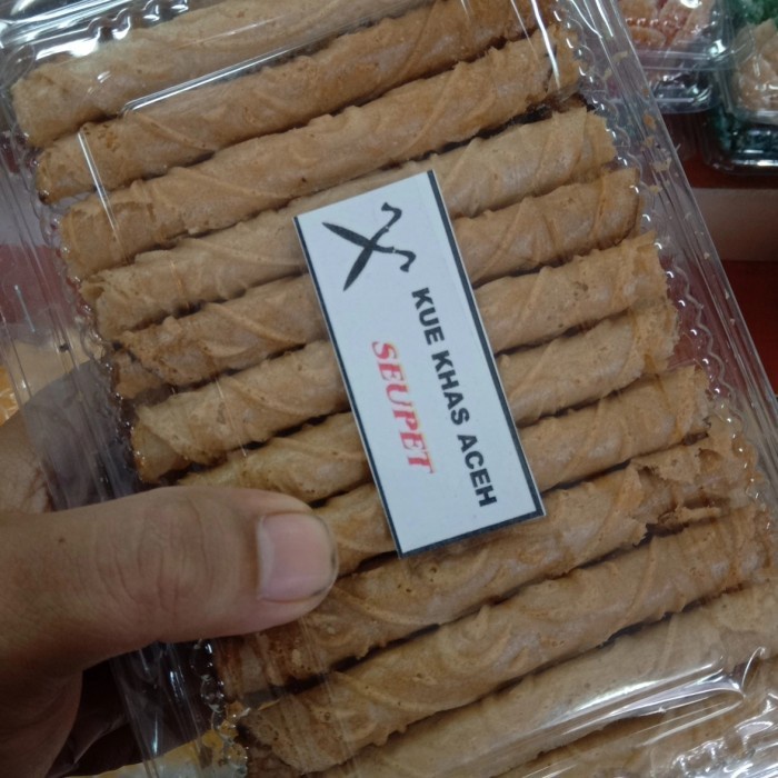 

kue semprong/ seupet khas aceh