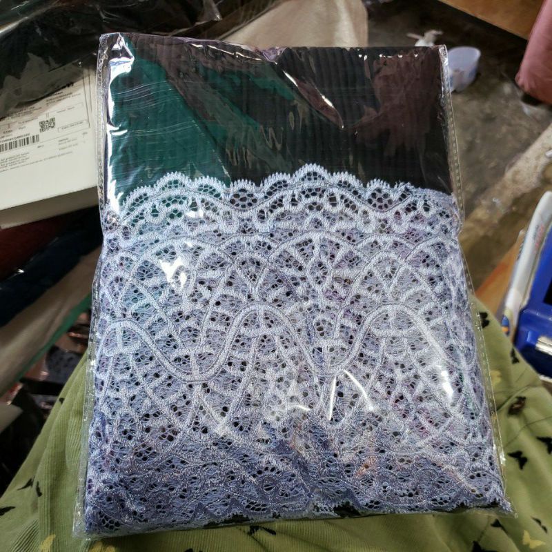 Pasmina  Plisket Prisket Renda Brokat brukat Impor/ Pasmina prisket  renda/model terbaru-Hitam silver