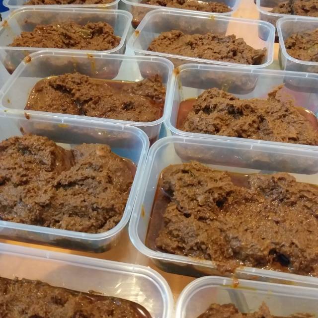

RENDANG PADANG ASLI RESEP TURUNAN ANAK CUCU PADANG KUBANGAN ---MeGa"Ko---