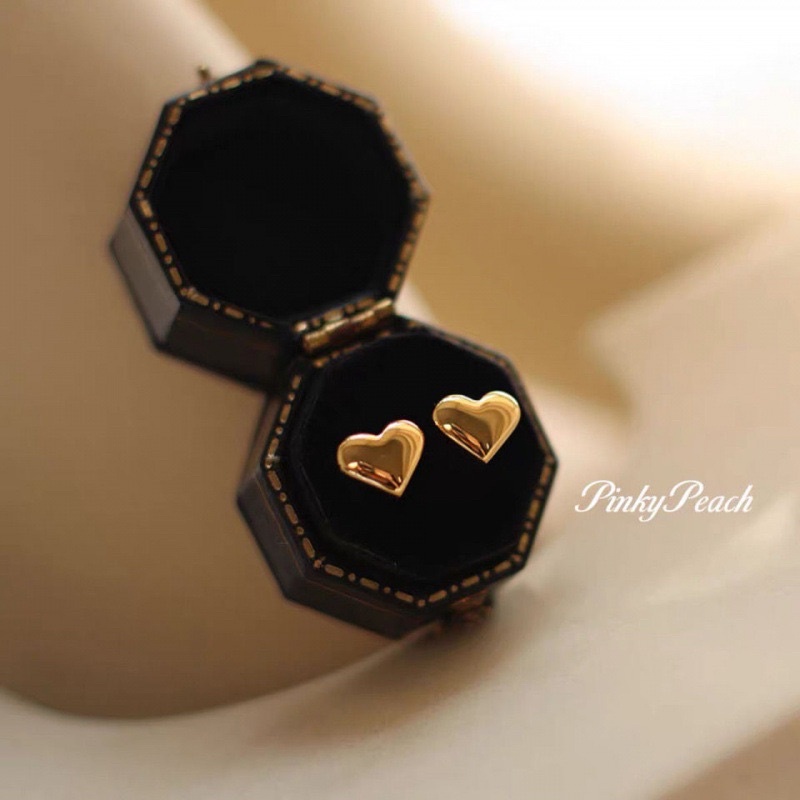 Anting Tusuk Wanita Elegan titanium model Love kecil Gold Produk fashion Wanita Elegan 037#