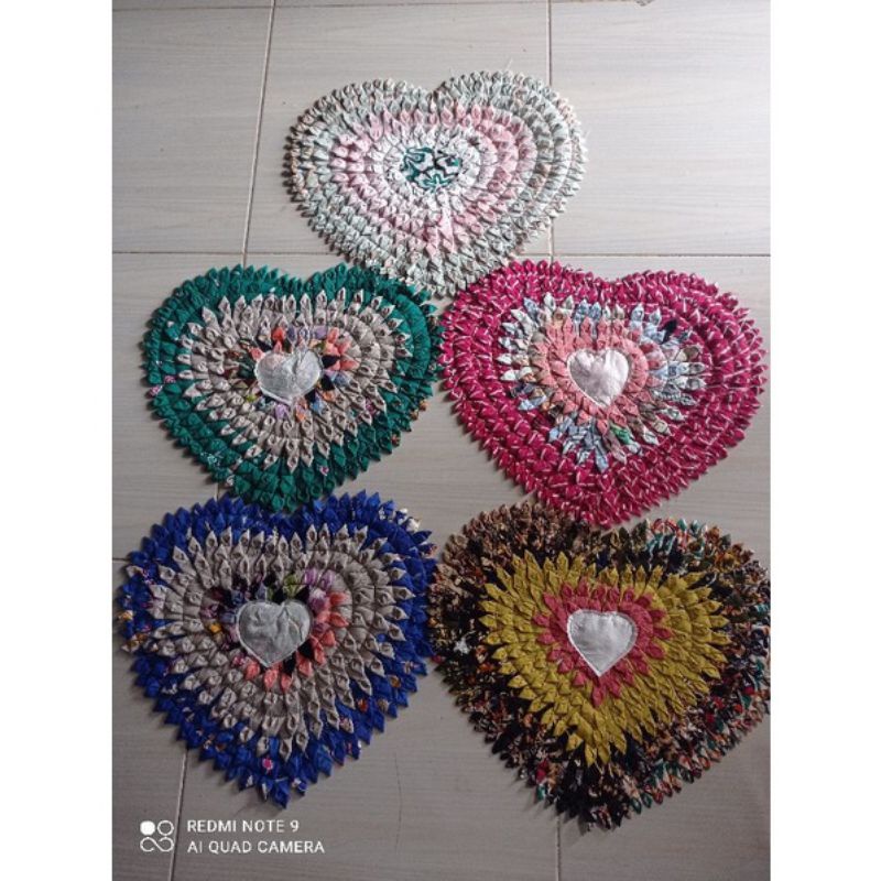 TERLARIS KESET KAKI KAIN PERCA UNIK LOVE 44X34CM | 1 KILO MUAT 5 PCS | TAPLAK MEJA