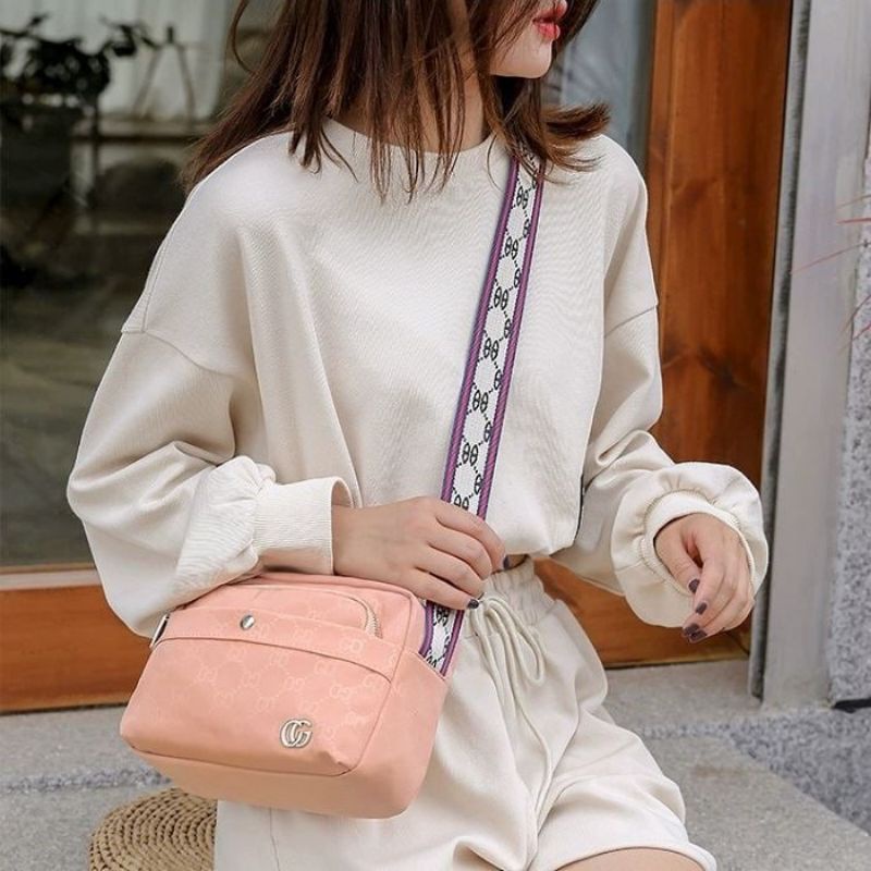 "TAS SELEMPANG REMAJA WANITA IMPORT TAS SLINGBAG REMAJA IMPORT ORIGINAL"