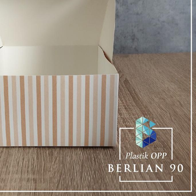 

☃ Dus Kue 12 x 12 cm / Kardus Snack Box isi 50 pcs ✶