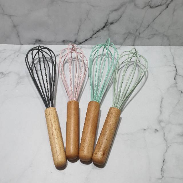 Simple silicone balloon whisk with wooden handle / pengocok telur silikon gagang kayu