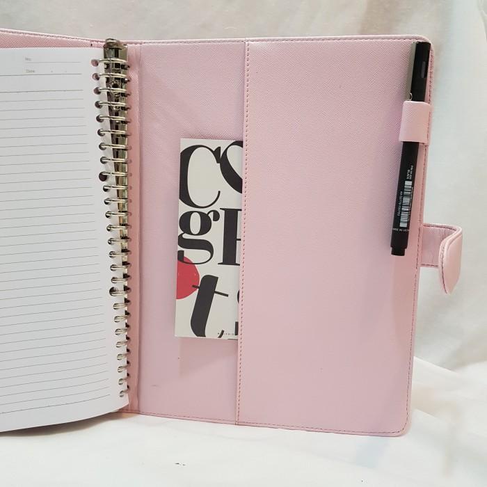 

Binder Kulit Polos Eksklusif 26 Ring Organizer Kertas B5 Soft Pink