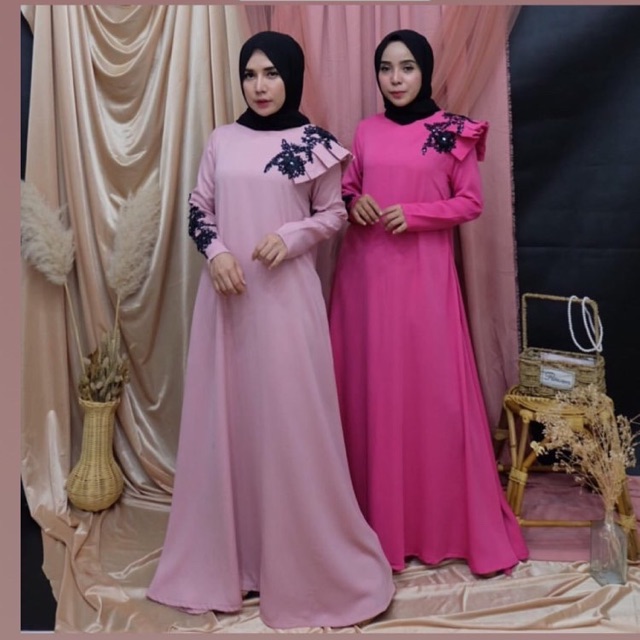 Queena Dress