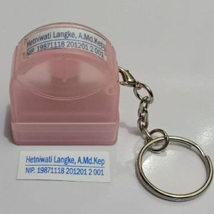 

Stempel Nama Gantungan Kunci Transparan 1028