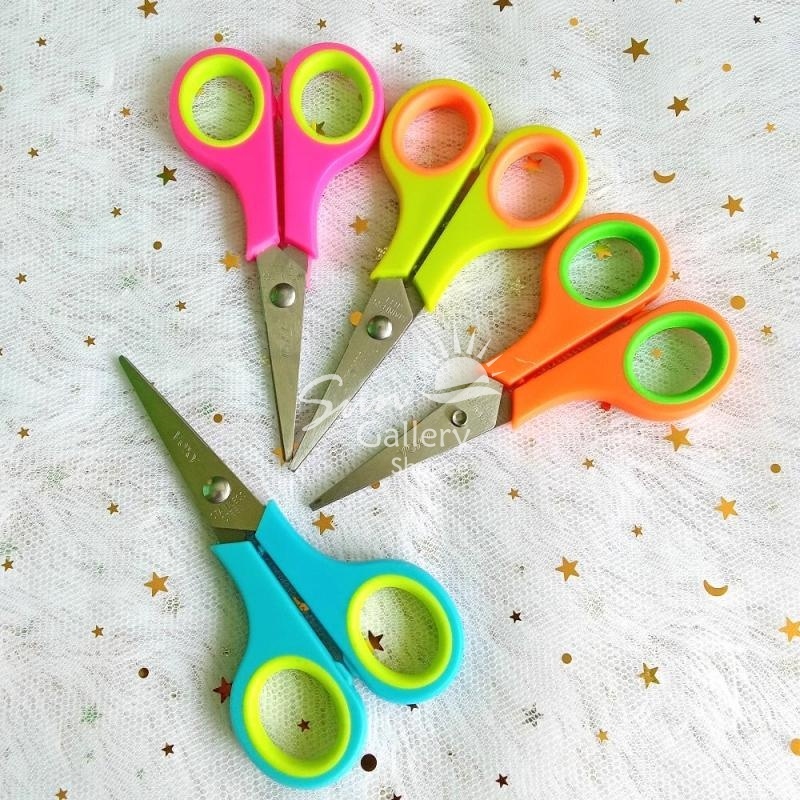 Gunting Kertas Kecil Warna Warni