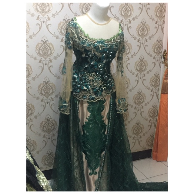 Gaun pengantin preloved (gaun + hijab)