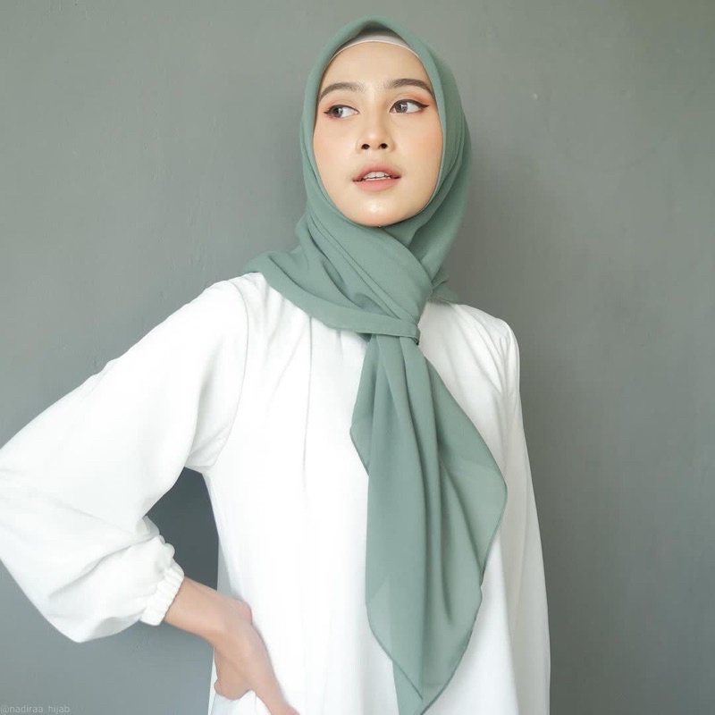 40+ Warna Hijab Segi Empat Bella Square Premium Original Jilbab Bella Square Polos Pollycotton-0