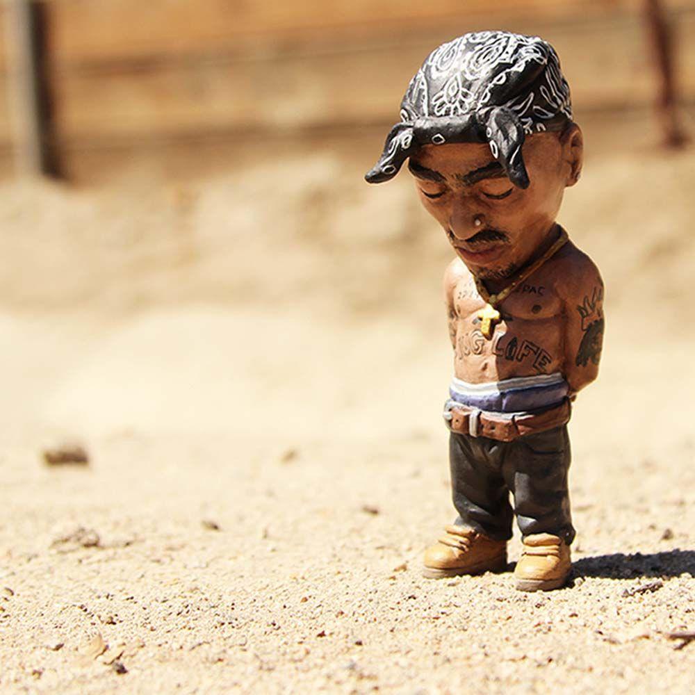 Agustin 2pac Tupac Figure Miniatur Model Kartun Figuals Dekorasi Desktop Model Mainan Aksesoris Interior Mobil Car Ornament