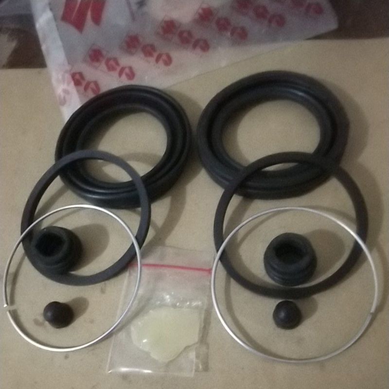 KARET SEAL CAKRAM CALIPER KIT SUZUKI FORSA ESTEEM 1300CC