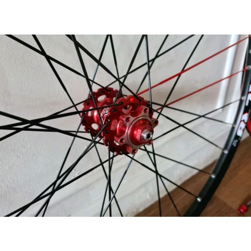 ORIGINAL Wheelset 29 er XLR8 TAIWAN . 29er Roda Sepeda MTB spoke pipih aero Jangkrik 8-11 speed mountain gunung xc