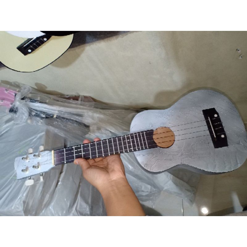 ukulele senar 4