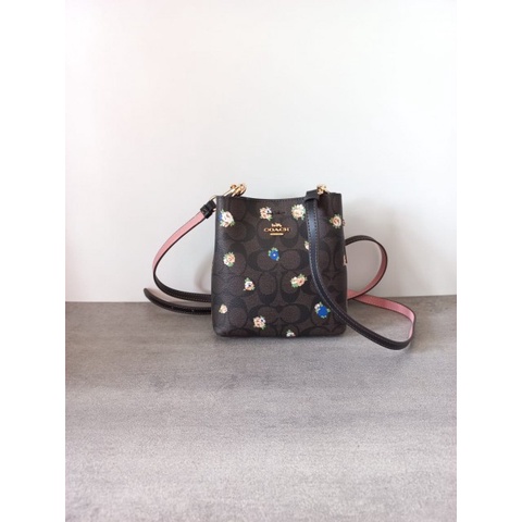 TAS WANITA COACH MINI TOWN BUCKET BAG IN SIGANTURE CANVAS WITH VINTAGE MINI ROSE PRINT
