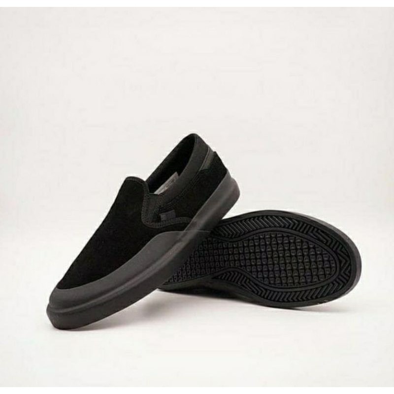 DC Infinite Slip On Original Sepatu Pria