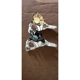 master kaliper rem yamaha R15 original baru master kaliper brecket rem cakram yamaha R15