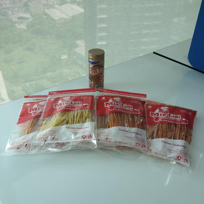 

Snack Gaul Mie Lidi - Pedas- Mi Lidi