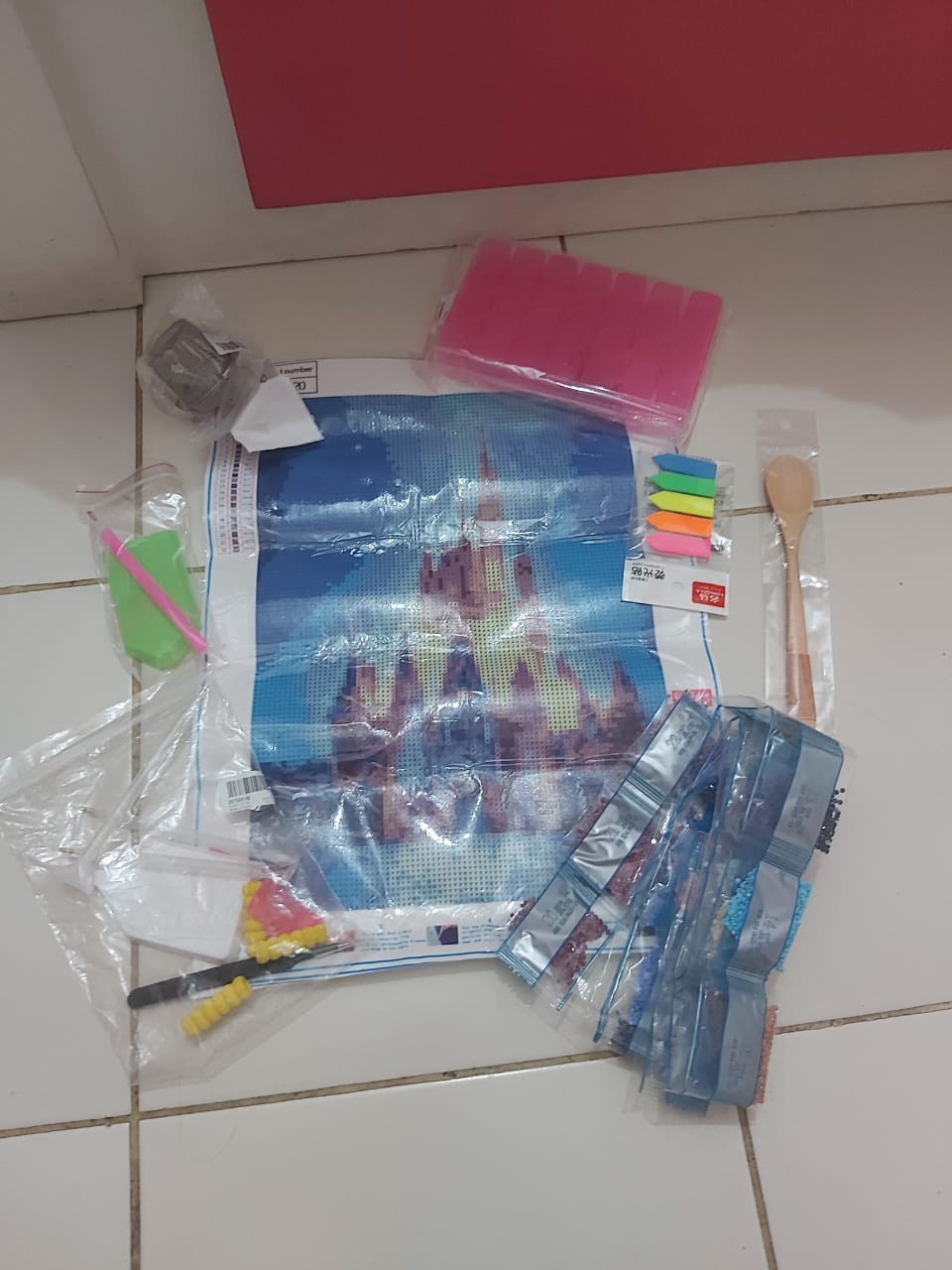 Kotak Wadah Dengan Model 28-kompartemen Untuk Organizer/tempat Penyimpanan Perhiasan