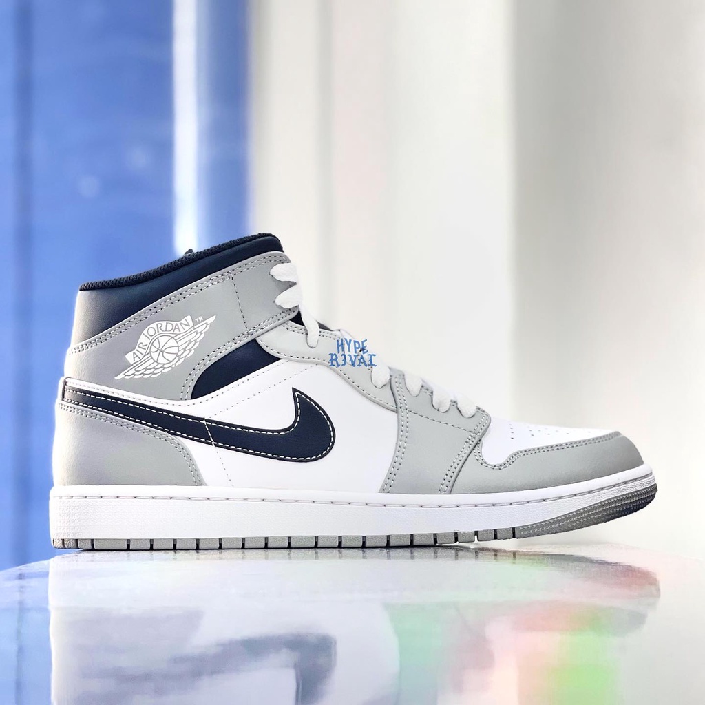 Air Jordan 1 Mid Light Smoke Grey Anthracite